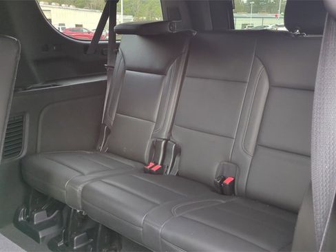 Used 2021 Chevrolet Suburban LT image 14