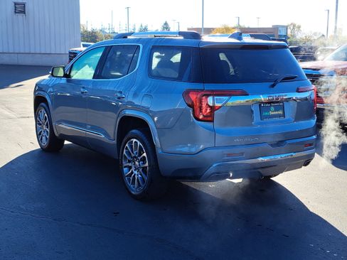 Used 2023 GMC Acadia Denali w/ Denali Ultimate Package image 3