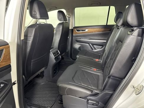 Certified 2026 Volkswagen Atlas SE AWD/4WD image 12