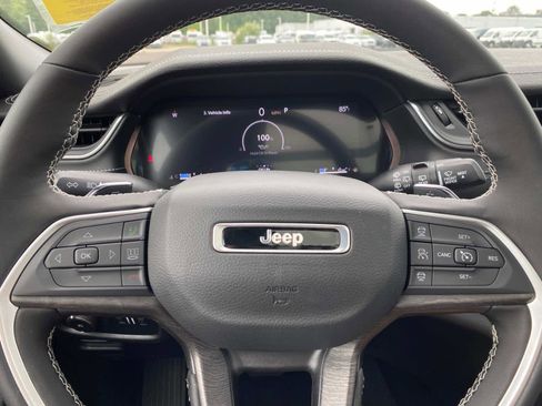 New 2025 Jeep Grand Cherokee L Limited image 14