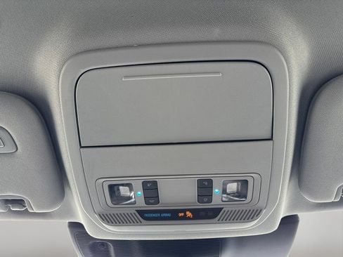 Used 2024 Ford Explorer Limited AWD/4WD image 43