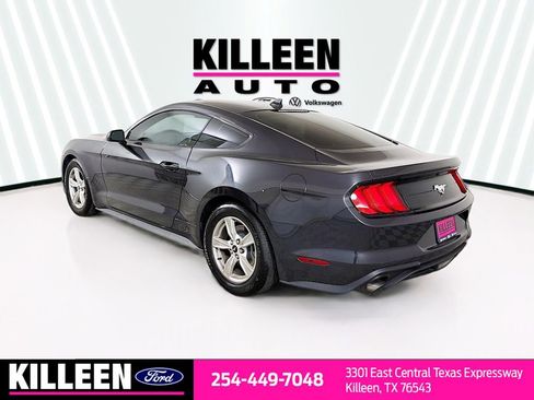 Used 2022 Ford Mustang Coupe image 6