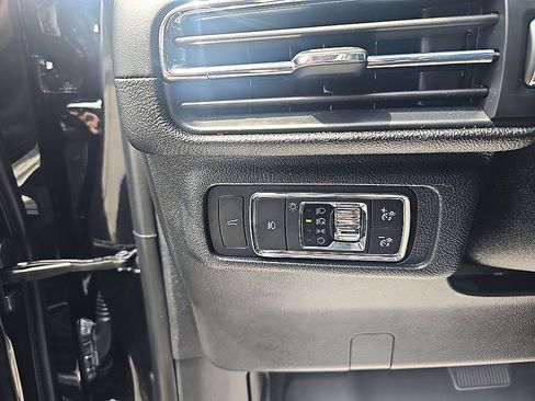 Used 2020 Lincoln Corsair Reserve w/ Equipment Group 201A FWD image 14