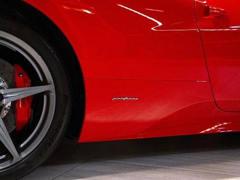 Used 2015 Ferrari 458 Spider RWD image 15