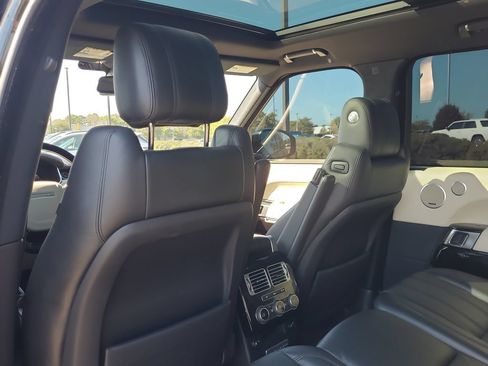 Used 2016 Land Rover Range Rover Supercharged AWD/4WD image 11