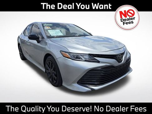 Used 2020 Toyota Camry LE FWD image 1