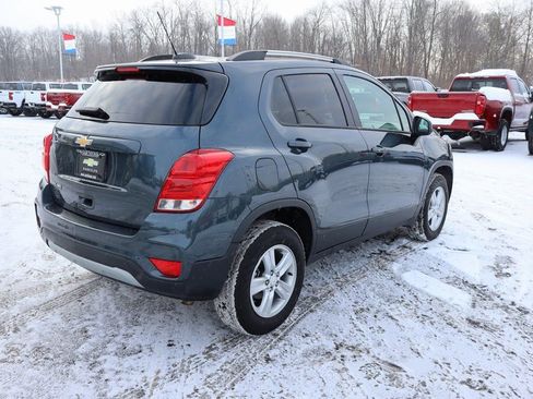Used 2022 Chevrolet Trax LT w/ LT Convenience Package image 30