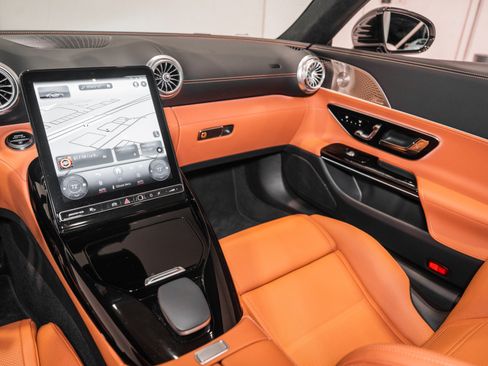 Used 2025 Mercedes-Benz AMG GT 63 image 26