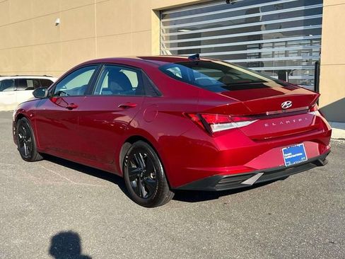 Certified 2023 Hyundai Elantra SEL FWD image 8
