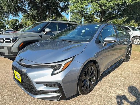 Used 2023 Toyota Corolla SE image 5