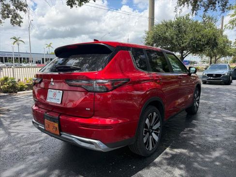Used 2025 Mitsubishi Outlander SE FWD image 5
