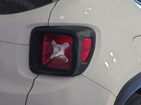 Used 2023 Jeep Renegade Latitude AWD/4WD image 13