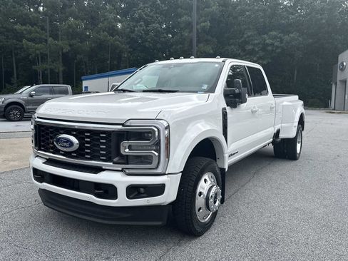 Used 2025 Ford F450 Platinum image 3