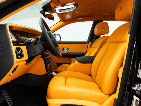 New 2026 Rolls-Royce Phantom Sedan RWD image 35
