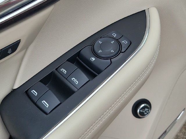 Used 2023 Buick Envision Avenir AWD/4WD image 10