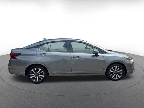 Used 2025 Nissan Versa SV FWD image 15