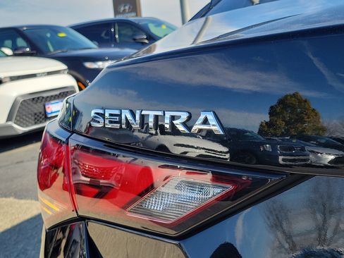 Used 2022 Nissan Sentra SV image 6