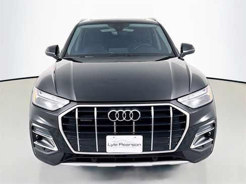 Used 2023 Audi Q5 2.0T Premium w/ Convenience Package image 6