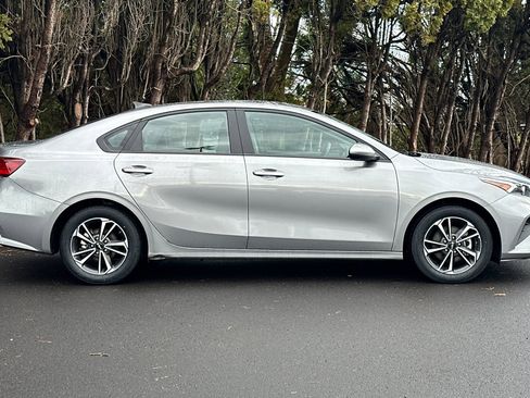 Certified 2024 Kia Forte LXS image 3