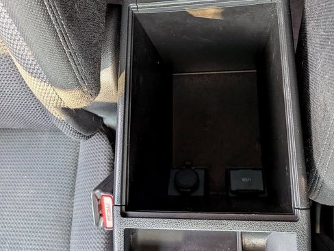 Used 2013 Nissan Rogue SV image 17