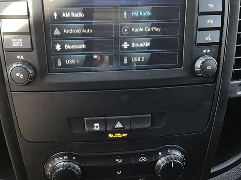 Used 2022 Mercedes-Benz Metris image 11