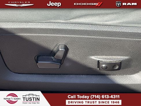 Used 2013 RAM 2500 Big Horn RWD image 24