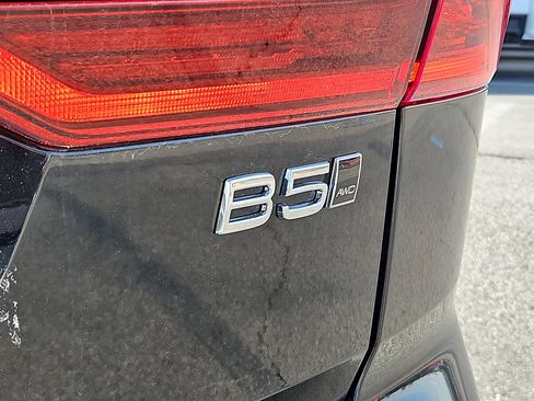 New 2026 Volvo XC60 B5 Plus w/ Protection Package Premier AWD/4WD image 21