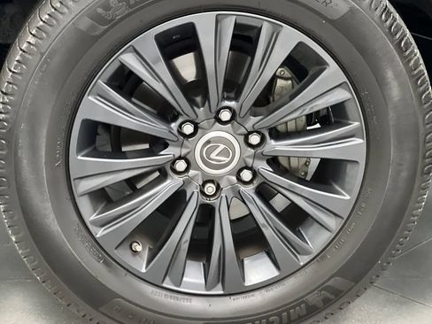 Used 2022 Lexus GX 460 Premium w/ Accessory Package AWD/4WD image 81
