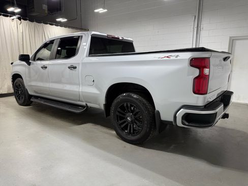 Used 2019 Chevrolet Silverado 1500 Custom w/ Custom Value Package image 5
