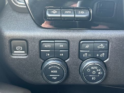 Used 2024 Chevrolet Silverado 2500 ZR2 w/ ZR2 Bison Edition image 12