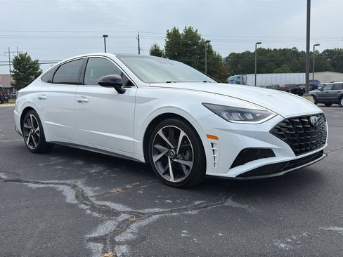 Used 2022 Hyundai Sonata SEL Plus FWD image 2