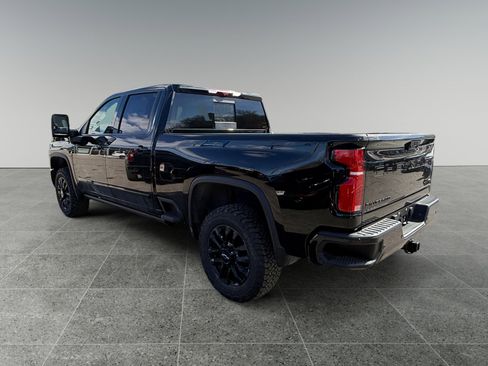New 2026 Chevrolet Silverado 2500 High Country w/ High Country Premium Package AWD/4WD image 3