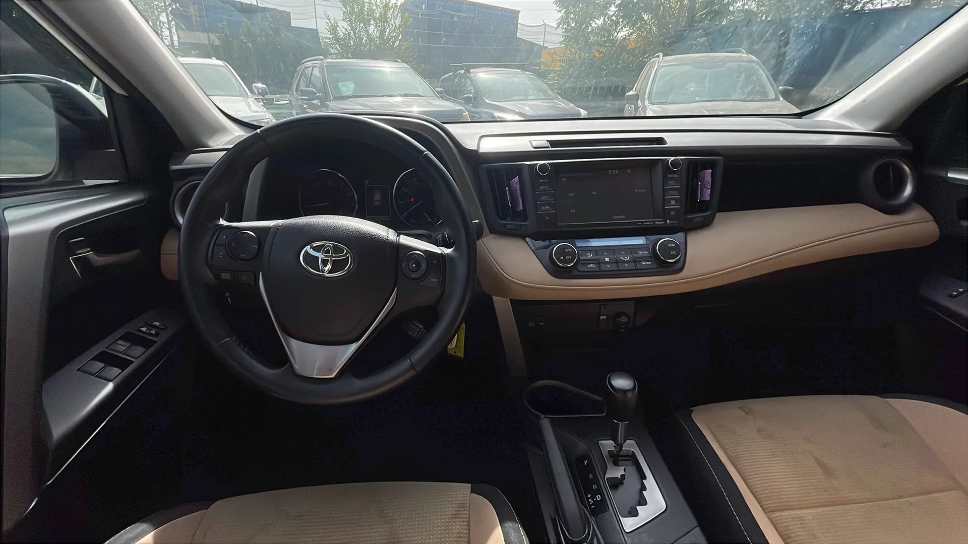 Used 2016 Toyota RAV4 XLE AWD/4WD image 11