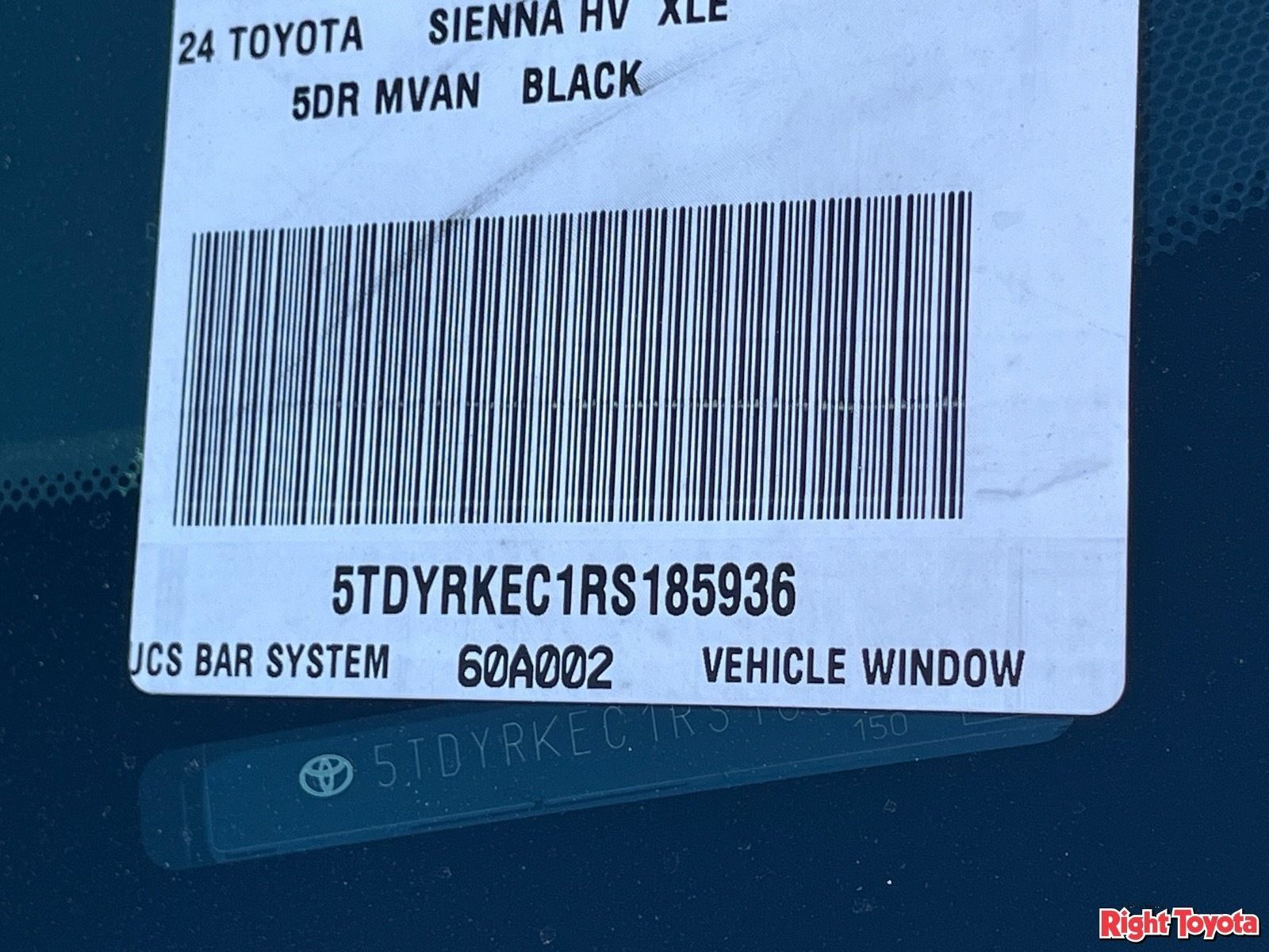 Certified 2024 Toyota Sienna XLE FWD image 36