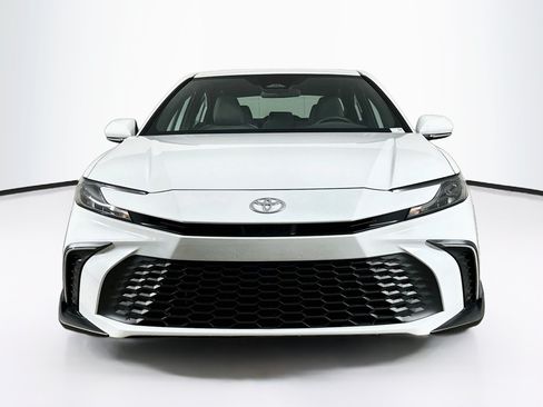 Used 2026 Toyota Camry SE FWD image 2