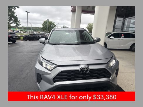 Used 2023 Toyota RAV4 XLE AWD/4WD image 1