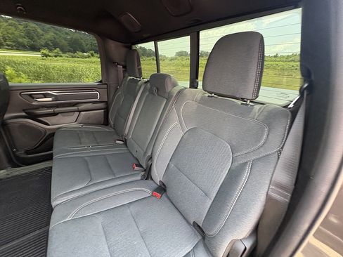 Used 2022 RAM 1500 Big Horn AWD/4WD image 19