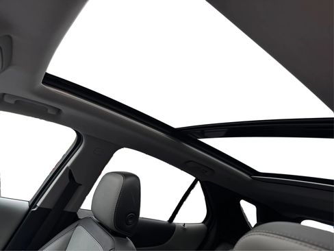 Used 2019 Chevrolet Equinox Premier AWD/4WD image 24