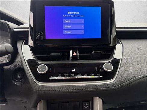Used 2025 Toyota Corolla Cross LE image 18