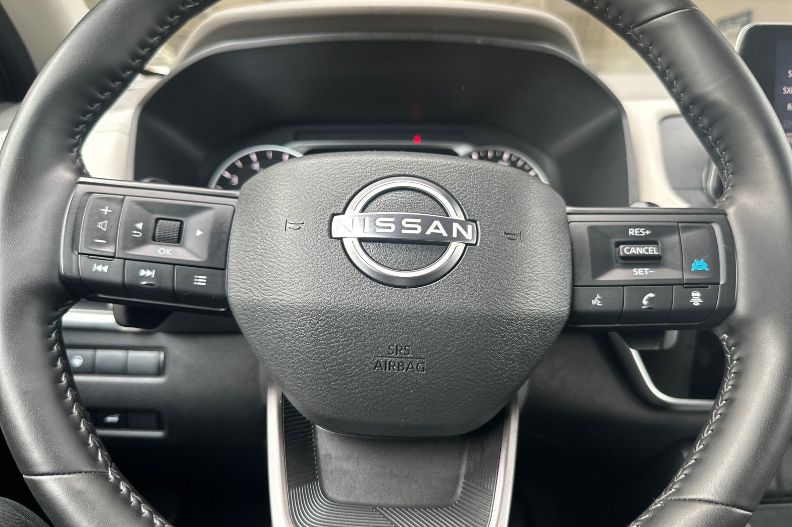 Used 2025 Nissan Rogue SV AWD/4WD image 23