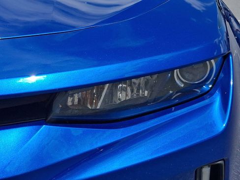 Used 2017 Chevrolet Camaro LT RWD image 11