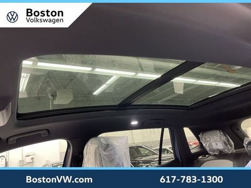 New 2026 Volkswagen Tiguan SEL R-Line AWD/4WD image 25