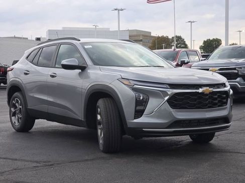 New 2026 Chevrolet Trax LT image 16