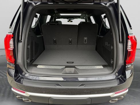 New 2026 GMC Yukon XL Denali w/ Sun & Power Step Package image 9