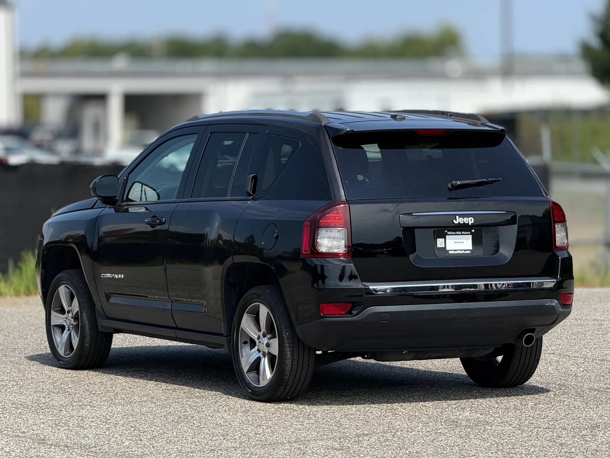 Used 2016 Jeep Compass High Altitude FWD image 10