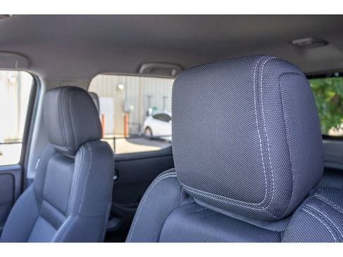 Used 2024 Nissan Frontier SV w/ SV Convenience Package AWD/4WD image 17