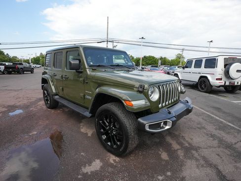 Used 2021 Jeep Wrangler Unlimited Sahara w/ Cold Weather Group AWD/4WD image 3