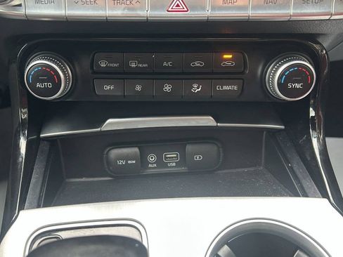 Used 2018 Kia Stinger GT2 image 23