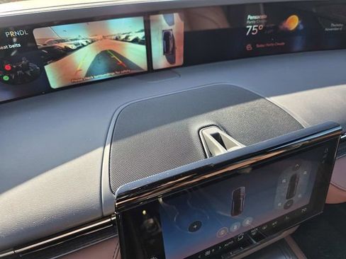 New 2026 Lincoln Nautilus Reserve w/ Jet Appearance Package image 13