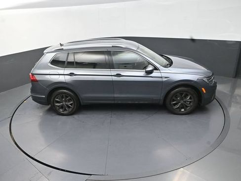Used 2024 Volkswagen Tiguan SE AWD/4WD image 30
